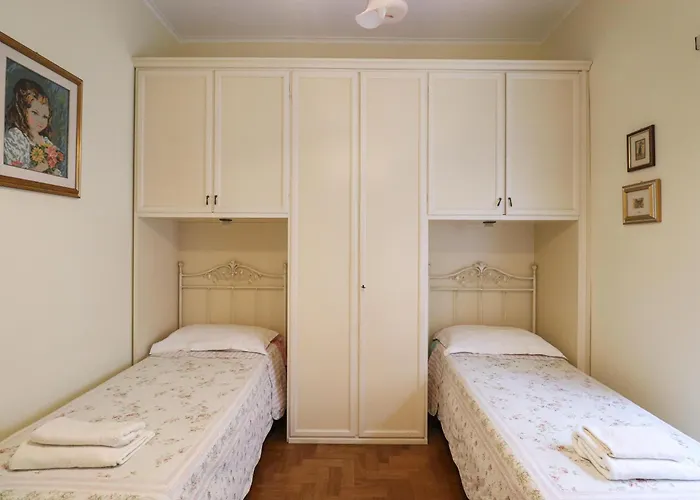 3 Bedroom Elegant For 6 - Metro 2min & Wifi * Rome