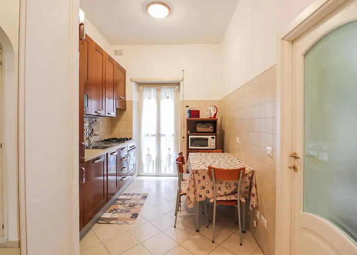Appartement 3 Bedroom Elegant For 6 - Metro 2min & Wifi Rome